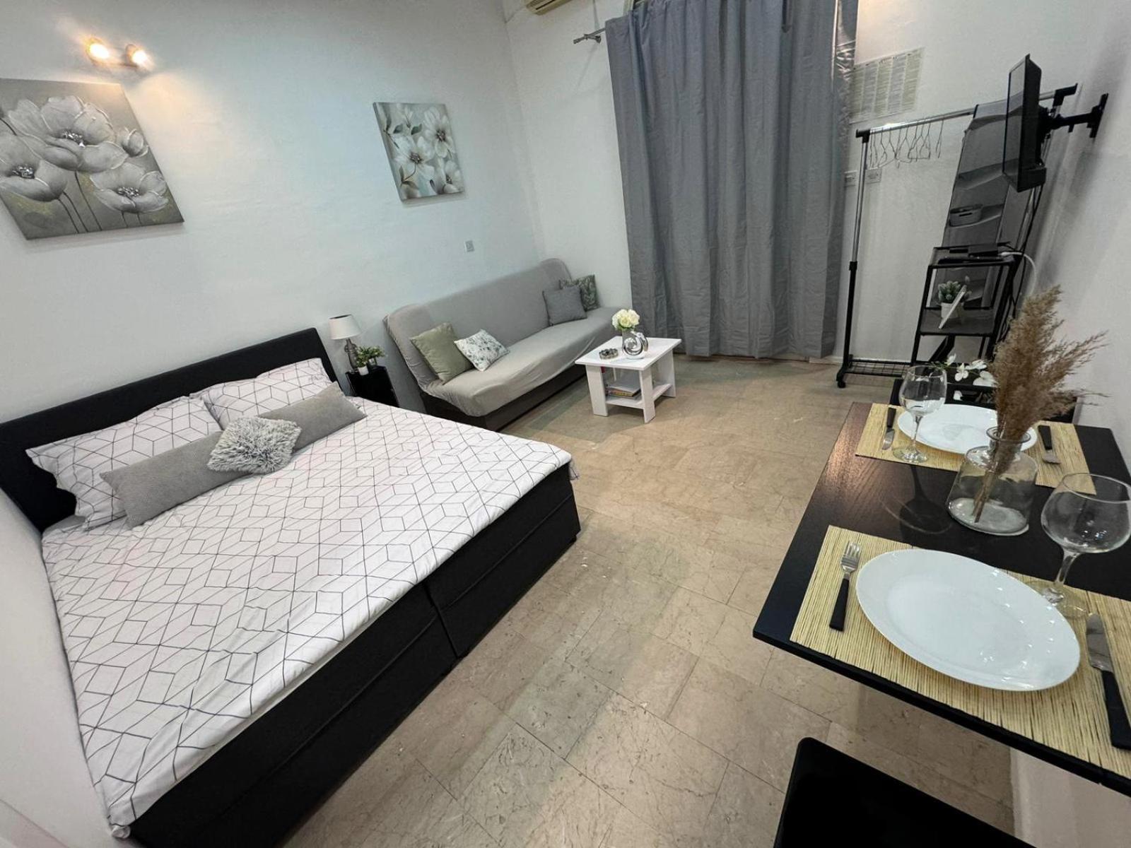 Studio Apartment Lee Split Exterior photo